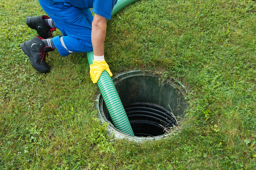 Residential septic system access risers